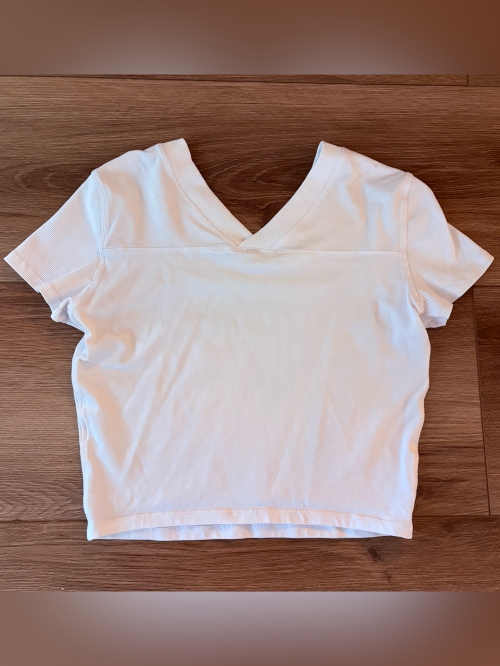 Vuori Short Sleeve Tuvalu Double V Neck - Picture 2 of 2